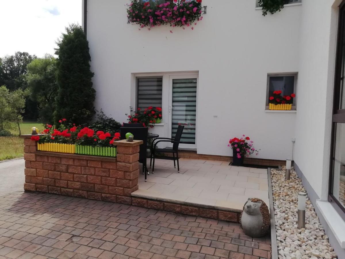 Modern Holiday Home Idyllic Setting With Terrace 메데바흐 외부 사진