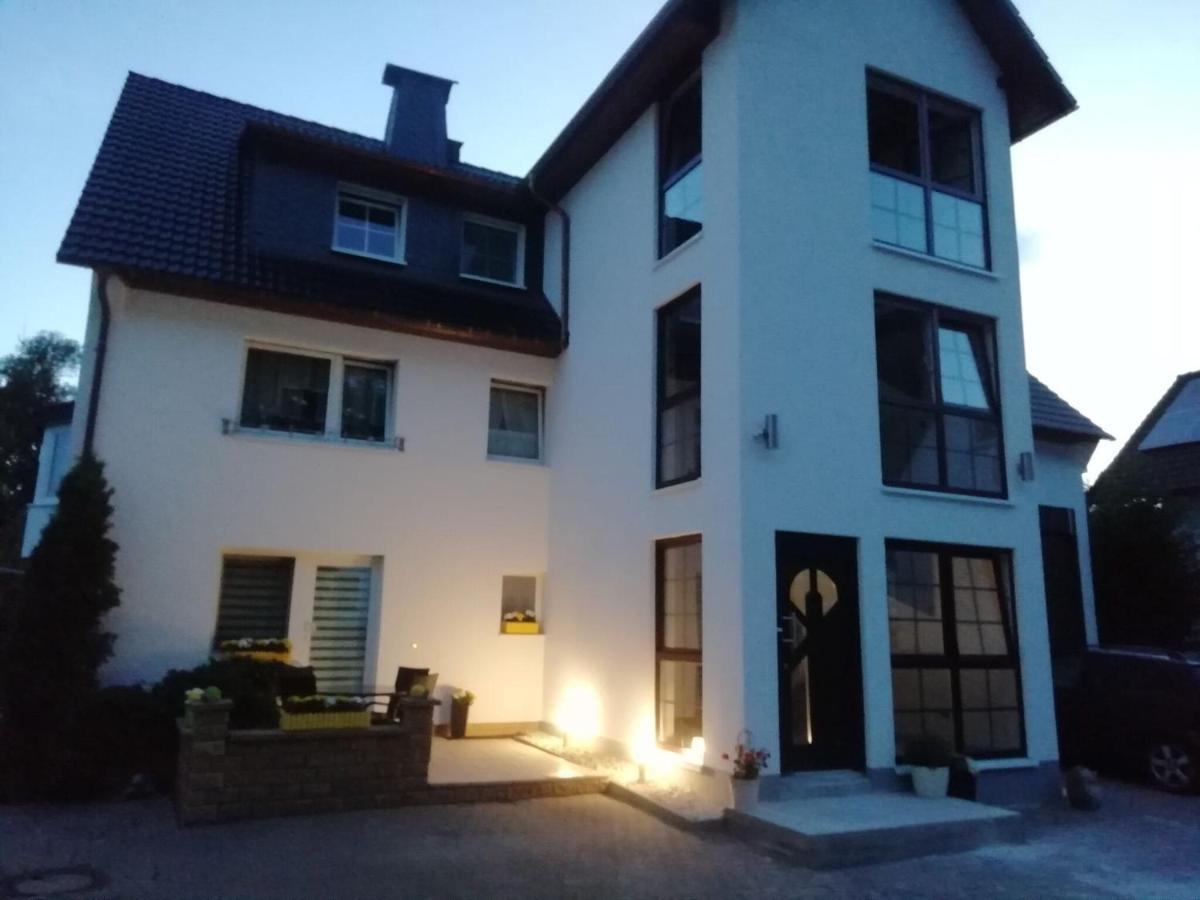 Modern Holiday Home Idyllic Setting With Terrace 메데바흐 외부 사진